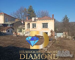 Двуетажна къща в село Средно градище, общ. Чирпан Двухэтажный 122 кв.м РЗП 1140 кв.м двор | Дома/Дачи | Средно градище