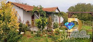 Едноетажна къща с голям двор в село Селци, обл. Пловдив Одноэтажный 60 кв.м РЗП 1800 кв.м двор | Дома/Дачи | Селци