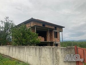 двор с къща в село Бегунци Трехэтажный 260 кв.м РЗП 1200 кв.м двор | Дома/Дачи | Бегунци