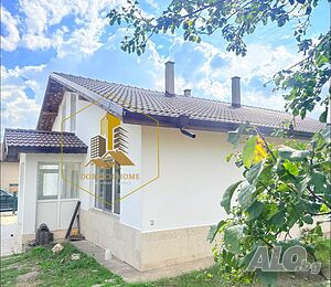 Уникална Тухлена къща в кв. Рилци Одноэтажный 180 кв.м РЗП 600 кв.м двор | Дома/Дачи | Рилци Добрич