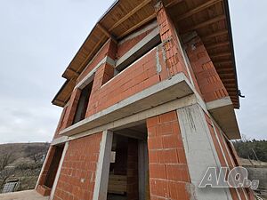 Новострояща се еднофамилна къща с прекрасна панорамна гледкав с. Бело Поле Двухэтажный 187 кв.м РЗП 730 кв.м двор | Дома/Дачи | Бело поле