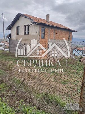 180 кв.м РЗП 1153 кв.м двор Двухэтажный 180 кв.м РЗП 1153 кв.м двор | Дома/Дачи | Българчево