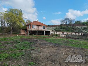 Къща с пет и половина декара двор. Двухэтажный 550 кв.м РЗП 5500 кв.м двор | Дома/Дачи | Люляково