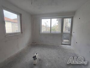 Тристаен апартамент за продажба в гр. В. Търново Трехкомнатная 80 кв.м Кирпич 2024 г. 1 этаж Первый жилой этаж | Квартиры | Център Велико Търново