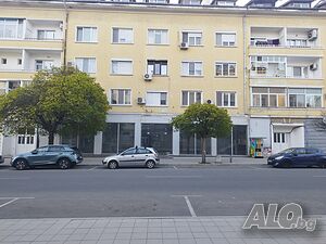 магазин топ център Магазин Офис Медицинский кабинет 194 кв.м Первый наземный этаж | Магазины, Офисы | Център Кърджали