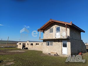 Парцел за стопански двор с двуетажна къща в с. Суворово Двухэтажный 50 кв.м РЗП 3147 кв.м двор | Дома/Дачи | Суворово