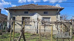ЕКСКЛУЗИВНО! ЕРА ПЛЕВЕН СИТИ предлага къща за продажба в с. Деков, общ. Белене, обл. Плевен Одноэтажный 120 кв.м РЗП 1010 кв.м двор | Дома/Дачи | Деков