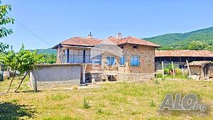ЕКСКЛУЗИВНО! ЕРА ИмотиТе предлага за продажба Къща, село Копрец общ. Търговище Двухэтажный 100 кв.м РЗП 1900 кв.м двор | Дома/Дачи | Копрец