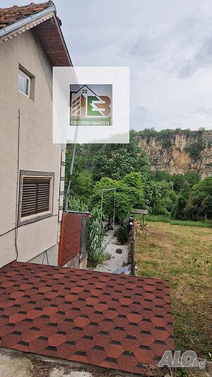 ПРОДАВА страхотна къща с басейн Трехэтажный 75 кв.м РЗП 600 кв.м двор | Дома/Дачи | Пепелина