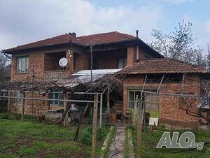 Продажба къща, с. Кацелово, обл. Русе Двухэтажный 180 кв.м РЗП 2000 кв.м двор | Дома/Дачи | Кацелово
