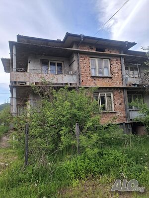 Продавам къща на два етажа и гараж в с. Вонеща вода Двухэтажный 119 кв.м РЗП 880 кв.м двор | Дома/Дачи | Вонеща вода