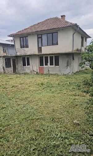 🏡 Продава се уютна къща - чудесен избор за семейство и спокоен живот Двухэтажный 210 кв.м РЗП 560 кв.м двор | Дома/Дачи | Бургас,Поморие Страцин