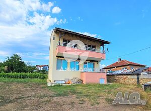 Просторна къща в с. Разбойна с гледка към планината Двухэтажный 142 кв.м РЗП 500 кв.м двор | Дома/Дачи | Разбойна