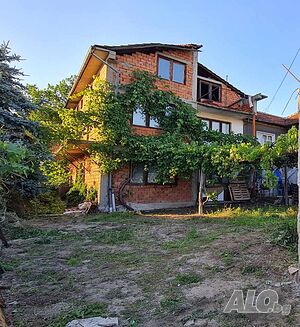 Гранд Имоти БГ продава къща Трехэтажный 300 кв.м РЗП 980 кв.м двор | Дома/Дачи | Гълъбово
