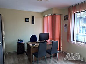 Офис под наем в Сандански Офис Медицинский кабинет Салон красоты 46 кв.м Второй этаж | Магазины, Офисы | Сандански