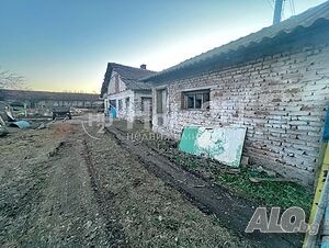 Селксостопански имот в село Милево Ферма 1693 кв.м | Склады, промышленная и сельскохозяйственная недвижимость  | Милево