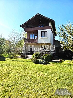 Продава Къща, София, област с. Петърч Трехэтажный 180 кв.м РЗП 490 кв.м двор | Дома/Дачи | Петърч Петърч