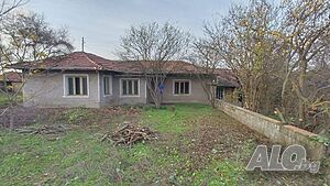 Къща за ремонт с просторен парцел, с. Овчага Одноэтажный 164 кв.м РЗП 2880 кв.м двор | Дома/Дачи | Овчага