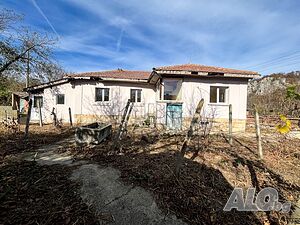 Селска къща с 3 спални, 2 бани в близост до Две могили, област Русе Одноэтажный 80 кв.м РЗП 800 кв.м двор | Дома/Дачи | 10 км от Две Могили Две могили