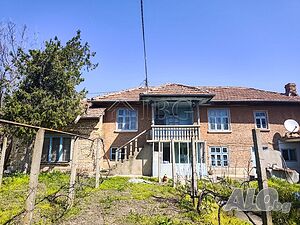 Двуетажна къща с двор 2 000 кв.м. в спокойно село до Полски Тръмбеш 100 кв.м РЗП | Дома/Дачи | 7 km. to Polski Trambesh Полски Тръмбеш