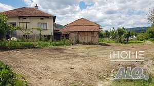 Къща в с. Скравена 90 кв.м РЗП 1150 кв.м двор | Дома/Дачи | Скравена