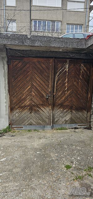 Тристаен апартамент с Гараж на бул. Никола Габровски, гр. В. Търново Трехкомнатная 90 кв.м Кирпич 1980 г. Первый жилой этаж | Квартиры | Център Велико Търново