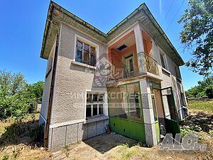 Самостоятелна къща, с двор 884кв.м, село Патриарх Евтимово Двухэтажный 124 кв.м РЗП 884 кв.м двор | Дома/Дачи | Патриарх Евтимово