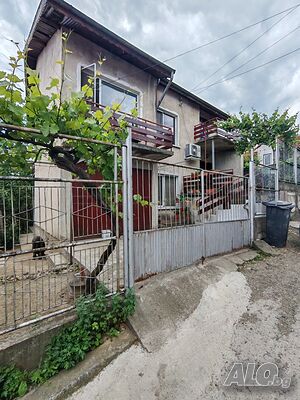 Продава къща в центъра на гр. Лом Двухэтажный 166 кв.м РЗП 188 кв.м двор | Дома/Дачи | Лом
