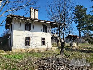 село Зайчари нова къща за довършване и друга 120 годишна на 2 етажа Двухэтажный 119 кв.м РЗП 1000 кв.м двор | Дома/Дачи | Зайчари