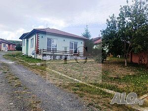 Изгодно Едноетажна къща е село Баня-Свети Влад за продажба Одноэтажный 97 кв.м РЗП | Дома/Дачи | Баня