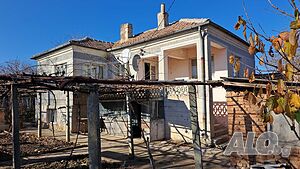 Обновена тухлена къща в с. Септемврийци Двухэтажный 120 кв.м РЗП 1545 кв.м двор | Дома/Дачи | Септемврийци