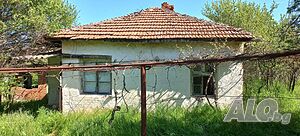Дворно място със стара къща в с. Зорница Одноэтажный 80 кв.м РЗП 2960 кв.м двор | Дома/Дачи | Зорница
