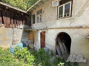 Къща в близост до гр. Габрово Одноэтажный 60 кв.м РЗП 1099 кв.м двор | Дома/Дачи | Орловци