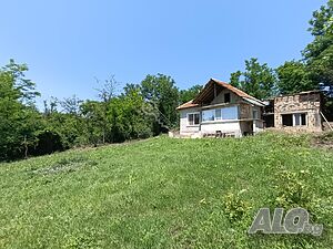 Вила в местност Крушевски баир Одноэтажный 50 кв.м РЗП 1450 кв.м двор | Дома/Дачи | Севлиево