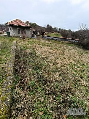 Парцел с постройка в село Петковци Продажа 715 кв.м Под застройку (УПИ) С электричеством Водопровод | Участки под застройку, Инвестиционные проекты | Петковци