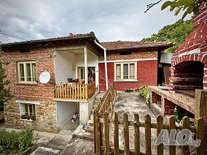 Къща с кладенец в с. Николаево, община Стражица Двухэтажный 80 кв.м РЗП 1000 кв.м двор | Дома/Дачи | Николаево