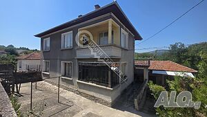 Етаж от къща с гараж в град Дряново Многокомнатная 120 кв.м Кирпич 1980 г. 1 этаж Первый жилой этаж | Квартиры | Дряново