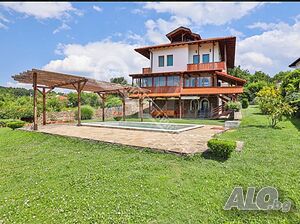 Къща в с. Арбанаси Трехэтажный 427 кв.м РЗП 960 кв.м двор | Дома/Дачи | Арбанаси