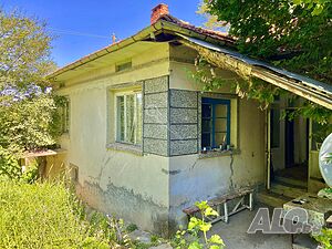 Къща с гараж и кладенец в с. Николаево Одноэтажный 90 кв.м РЗП 1000 кв.м двор | Дома/Дачи | Николаево