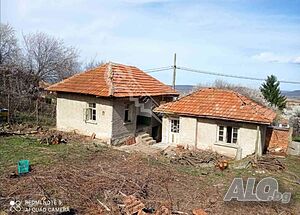 Къща в с. Джулюница Одноэтажный 64 кв.м РЗП 2275 кв.м двор | Дома/Дачи | Джулюница
