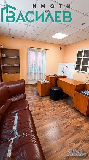 Продава КЪЩА област Ловеч, гр. Луковит Двухэтажный 142 кв.м РЗП 411 кв.м двор | Дома/Дачи | Луковит