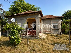 Просторна къща в с. Димитровче, Хасково, частично обзаведена, с гараж и панорамна гледка към планина.. Одноэтажный 152 кв.м РЗП | Дома/Дачи | Димитровче