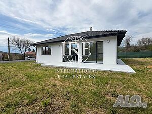 Нов дом „до ключ“ с огромен двор в с. Оброчище - от International Real Estates (IRE) 105 кв.м РЗП 1200 кв.м двор | Дома/Дачи | Оборище