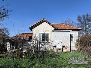Къща с голям двор в Долна махала Одноэтажный 57 кв.м РЗП 1379 кв.м двор | Дома/Дачи | Долна махала
