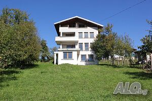 Продава къща до гр. Троян, с. Терзийско Трехэтажный 231 кв.м РЗП 950 кв.м двор | Дома/Дачи | Терзийско