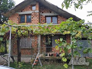 Продавам къща с двор в с. Караново общ. Нова Загора Двухэтажный 147 кв.м РЗП 1180 кв.м двор | Дома/Дачи | Караново