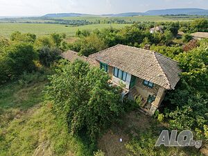 Къща с двор 2 059 кв.м, с. Глогинка, общ. Попово Двухэтажный 80 кв.м РЗП 2059 кв.м двор | Дома/Дачи | Глогинка