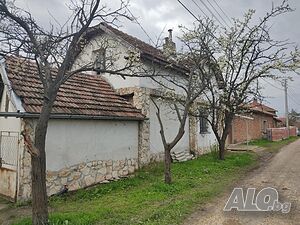 Продавам къща в село Койнаре обл. Плевен Двухэтажный 100 кв.м РЗП 1340 кв.м двор | Дома/Дачи | Койнаре
