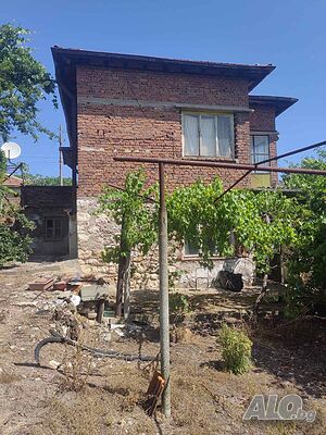 продавам къща в село Крепост Двухэтажный 90 кв.м РЗП 700 кв.м двор | Дома/Дачи | Крепост