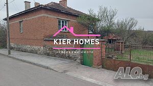 Продавам къща в село Троян общ. Симеоновград Двухэтажный 150 кв.м РЗП 2300 кв.м двор | Дома/Дачи | Троян